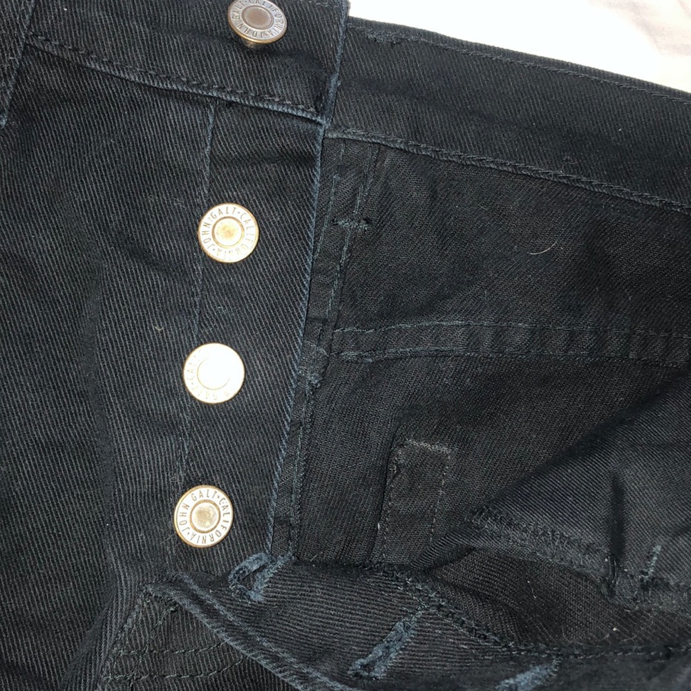 Brandy Melville John Galt black shorts - Picture 3 of 5